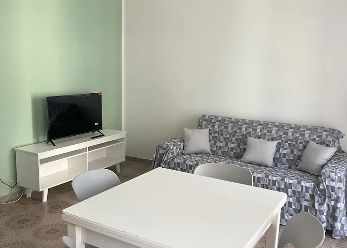 Elvis Apartment